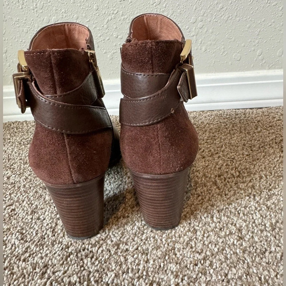 Louise et Cie Brown Leather and Suede Ankle Booties Block Heel Size 6 1/2 Women - Picture 4 of 10